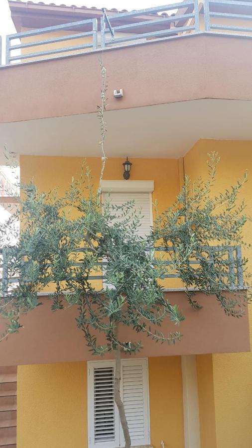 Apartmani Babic Dugi Rat Buitenkant foto
