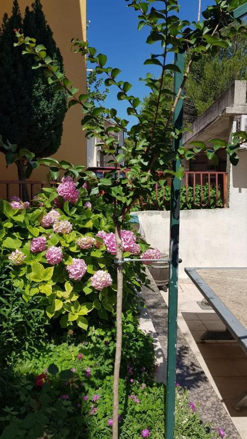 Apartmani Babic Dugi Rat Buitenkant foto