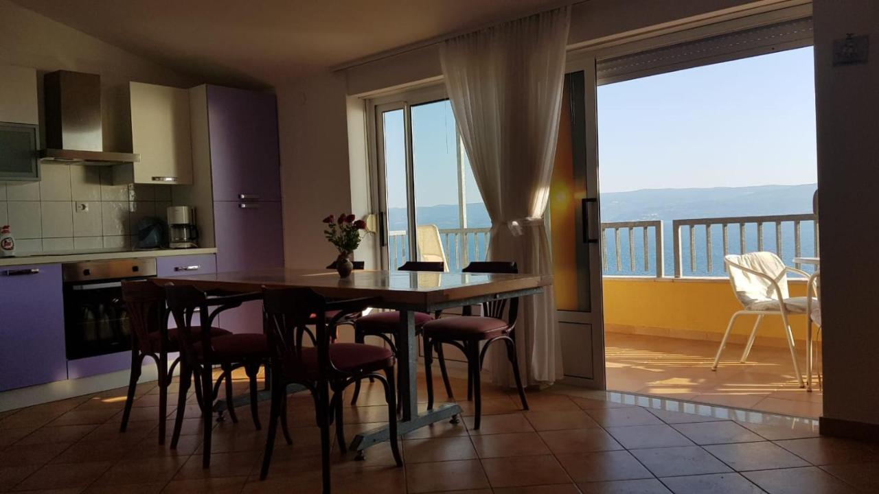 Apartmani Babic Dugi Rat Buitenkant foto